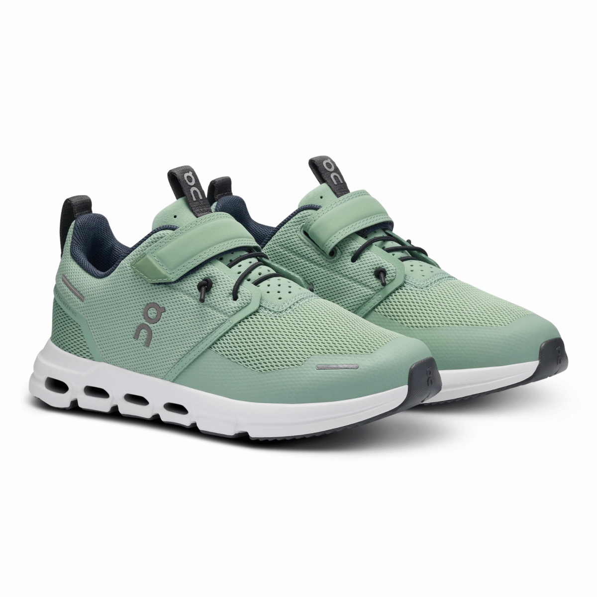 On Running Kid's (Preschool) Cloud Play Sage/White Running Shoes Arch Support