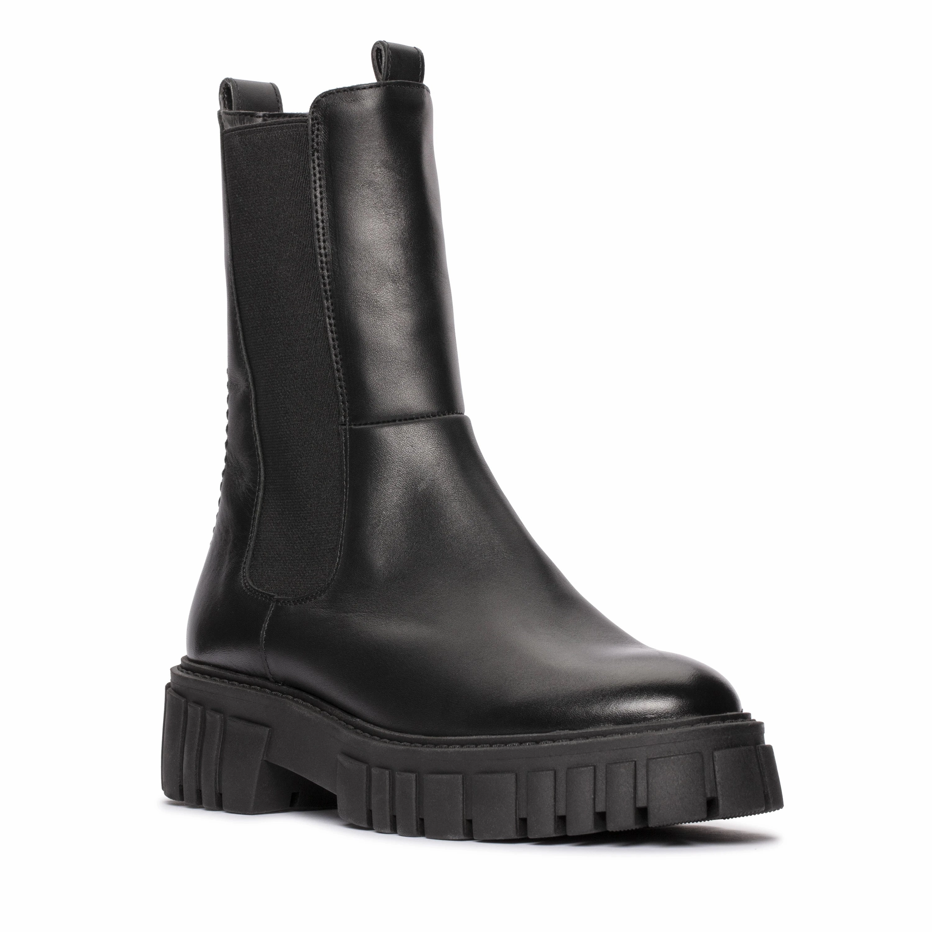 CLARKS | BOOTS | WOMEN | PAGE TOP BLACK LEATHER | BLACK Chelsea Boots Western
