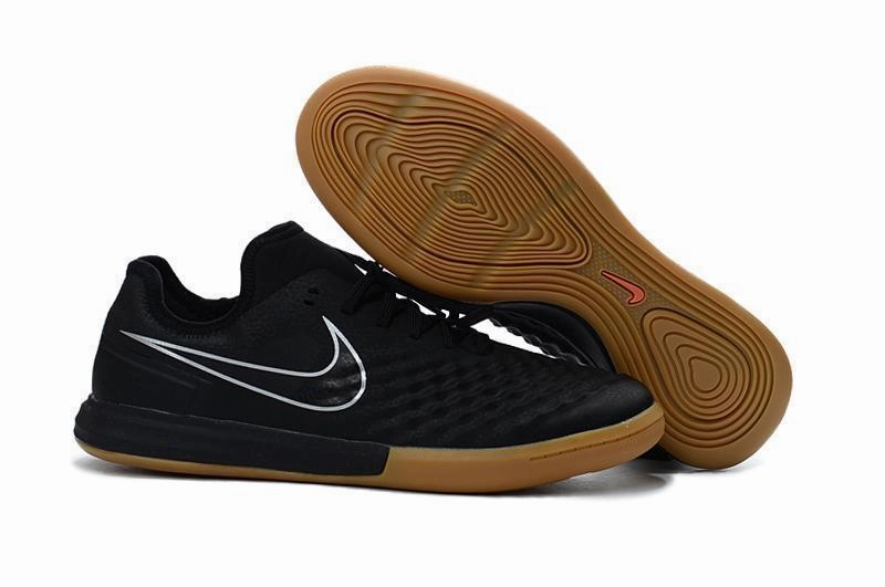 Nike MagistaX Finale II IC Soccer Shoes Black Gum Light Brown Nike Sabrina 2 Basketball Shoes