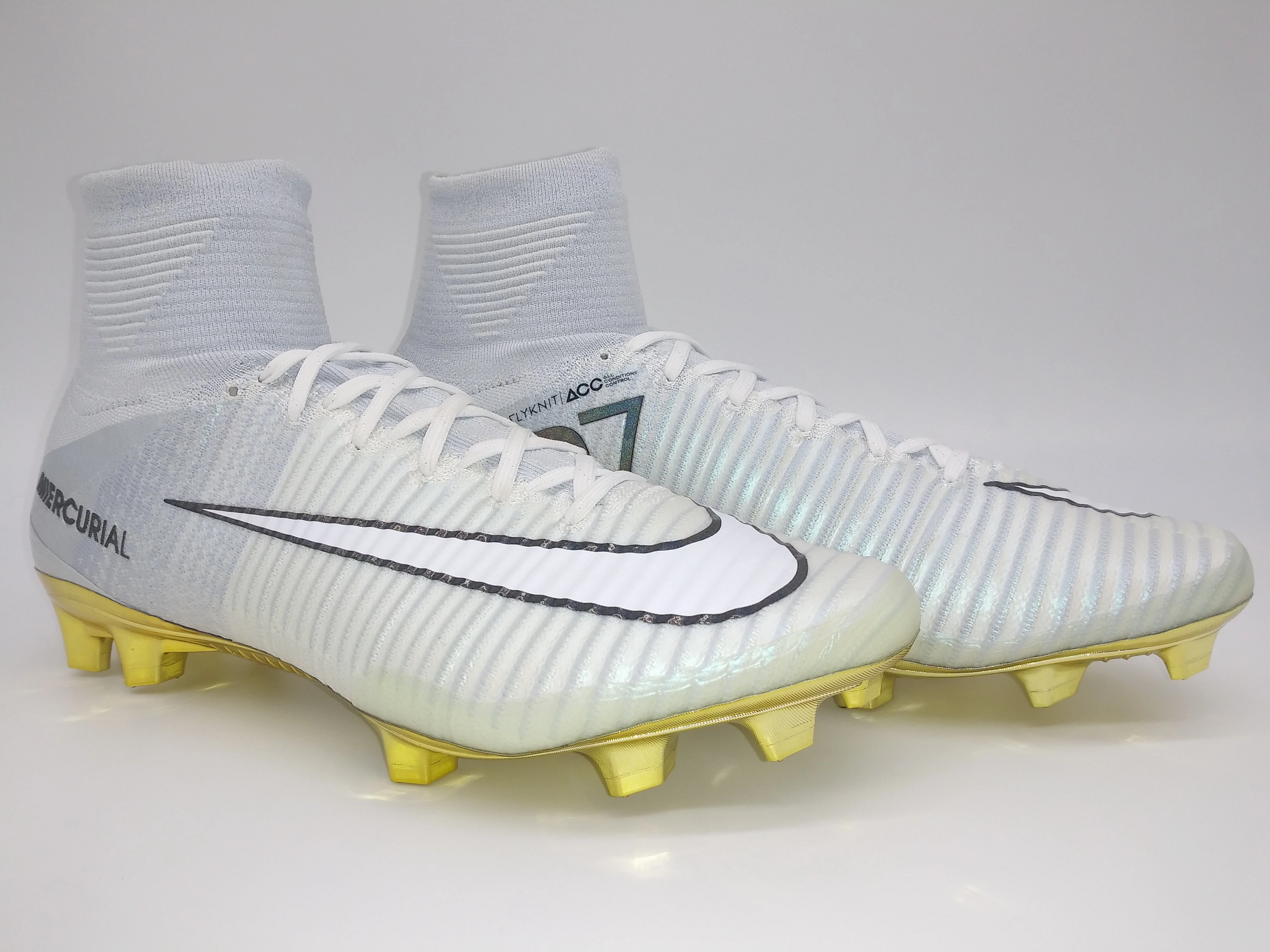 Nike Mercurial Superfly V SE CR7 FG Gray White Gold (Vitorias) Nike Shoes Aesthetic