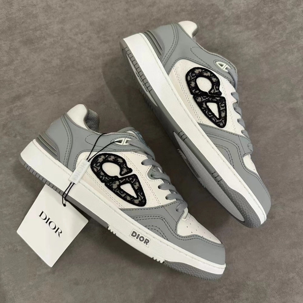 Diesel Ankle Boots Gray and White B57 Dribble Low-Top Sneaker Designer Sneakers for Men