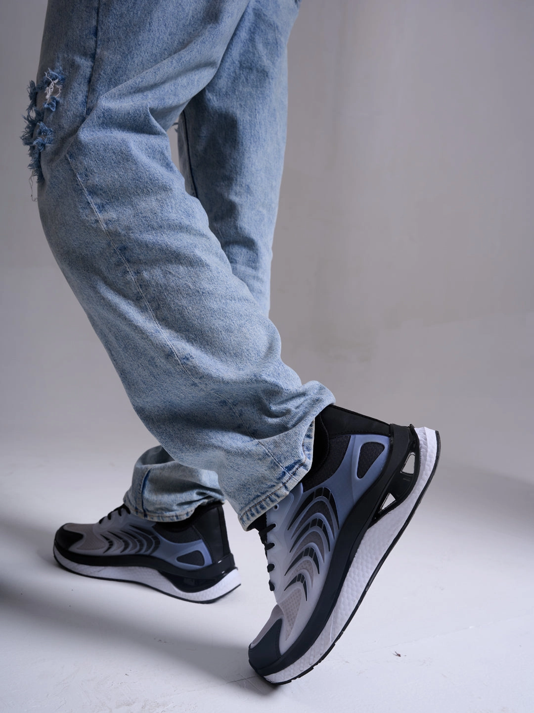 Street Sneakers Men Black Colorblocked Lace Up Sneakers| Sports Running Shoes|Anti-Skid Phylon Sole|Lace-Up Athleisure Shoes|Walking Shoes