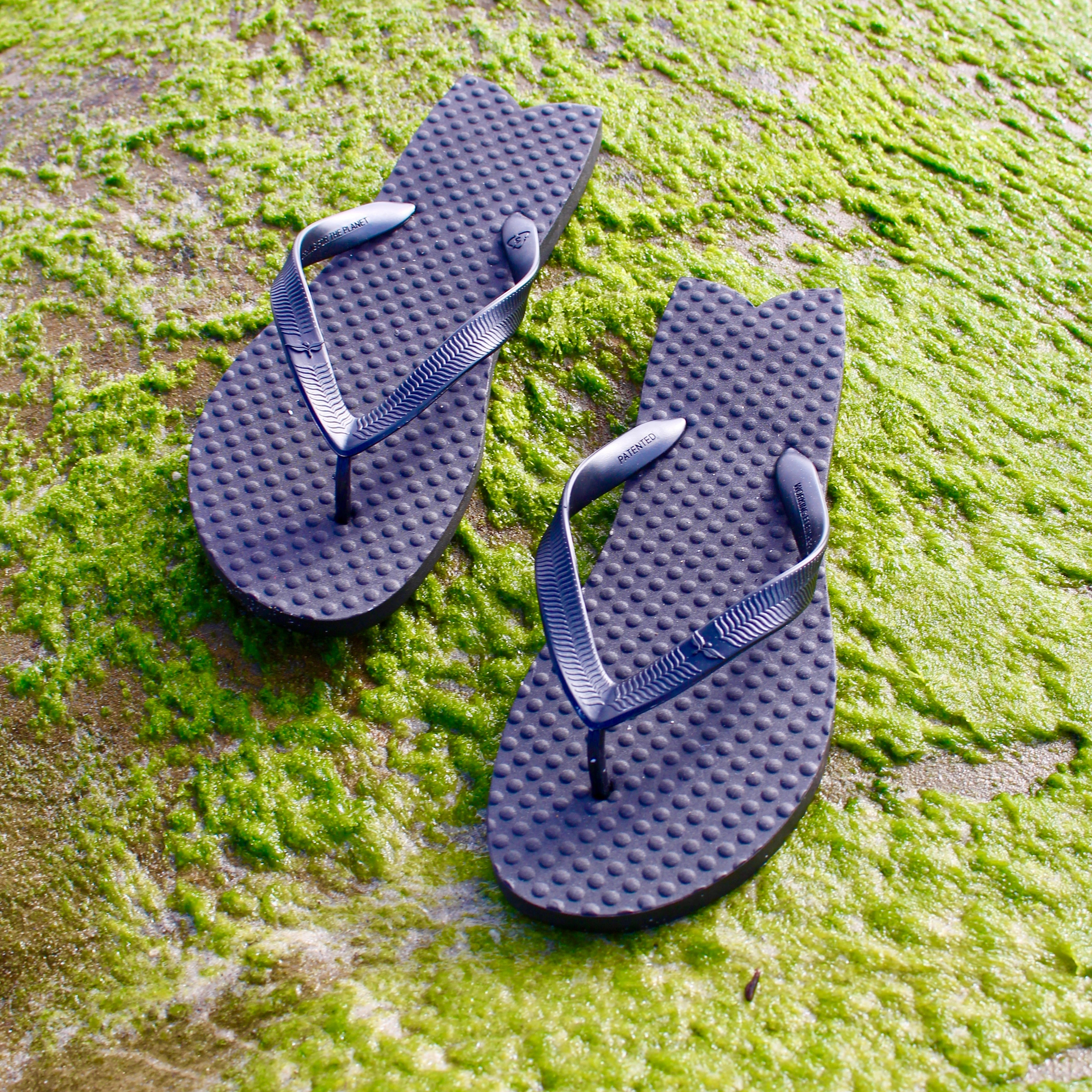 Men's Sustainable Flip Flops Fish Style Recycled Black with Recycled Black Straps Most Cushioned Flip Flops