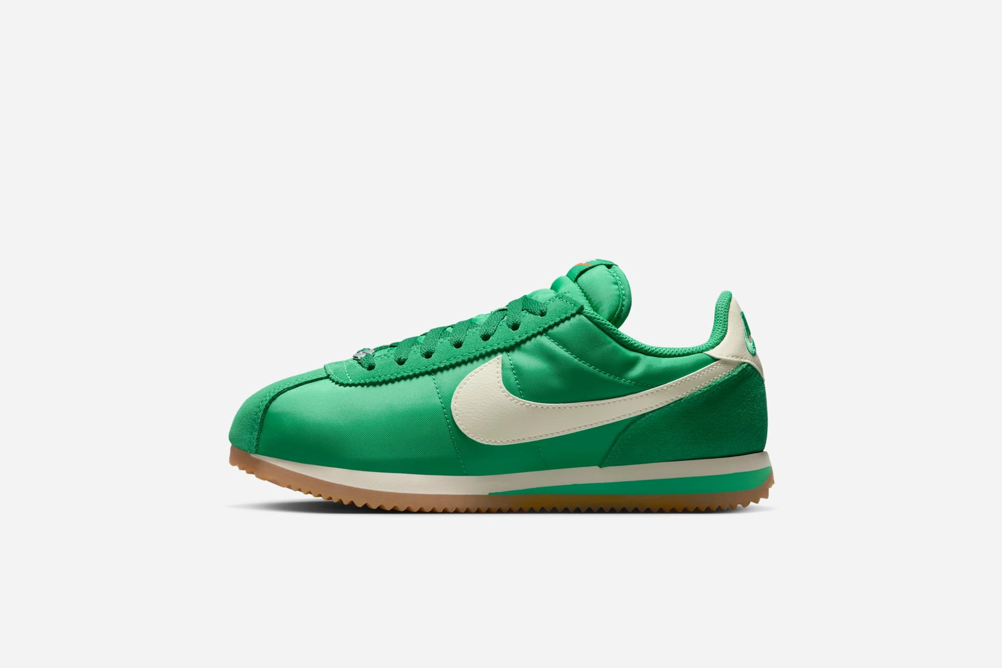 Nike "Cortez" W - Stadium Green / Coconut Milk Nike Gore Tex Trail Running Shoes