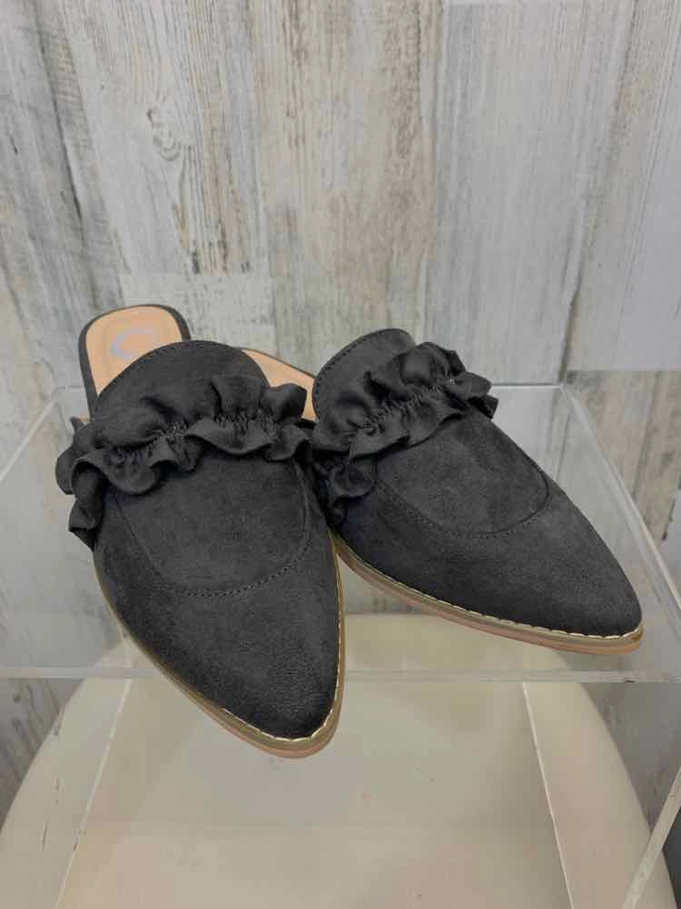 NWT JOURNEE COLLECTION SHOES Shoe Size 6.5 Gray Suede MULES Shoes Diamond Mule Shoe