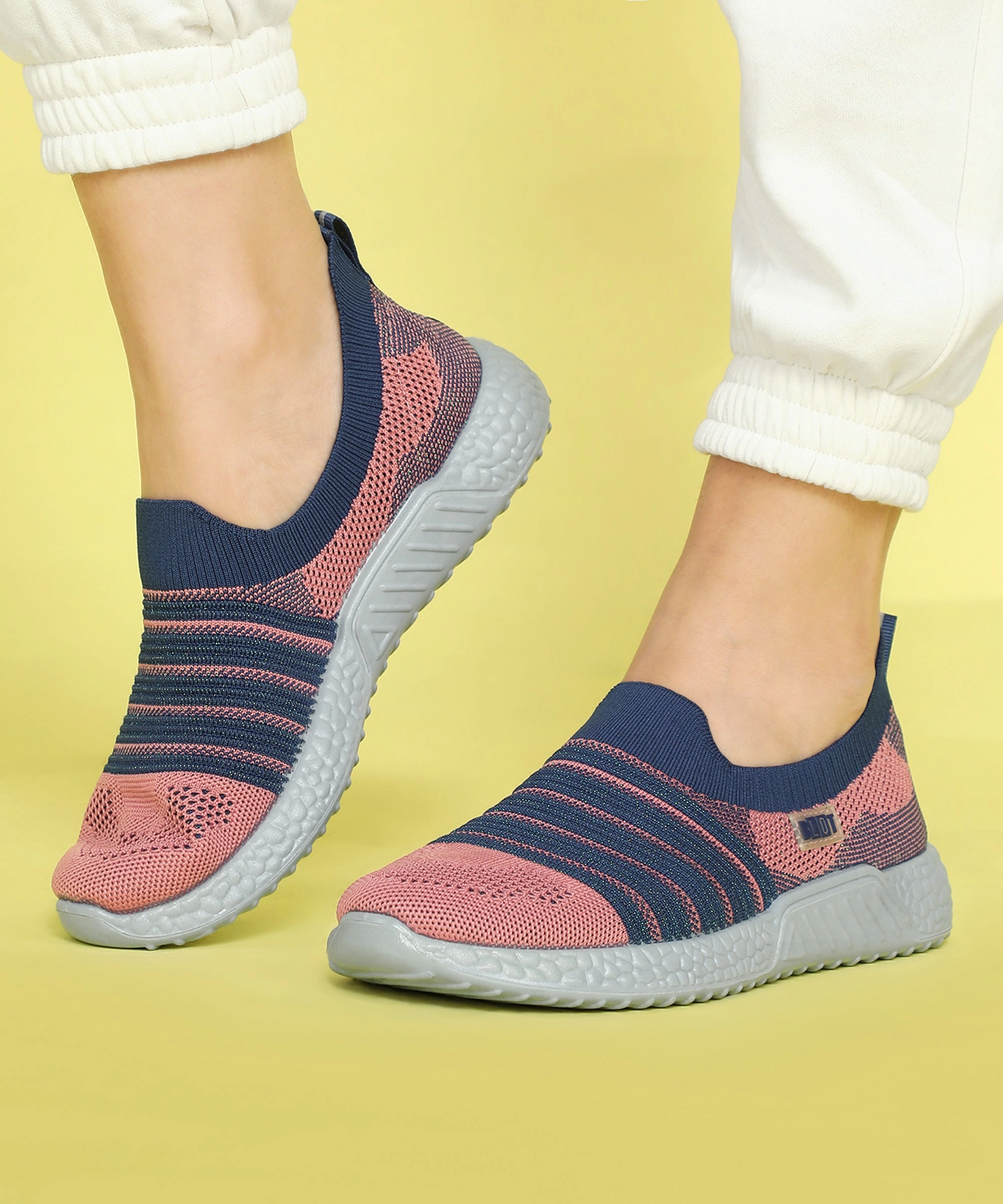 Sneakers For The Gym Paragon Blot PUK3503LS Women Casual Shoes | Sleek & Stylish | Latest Trend | Casual & Comfortable Grey