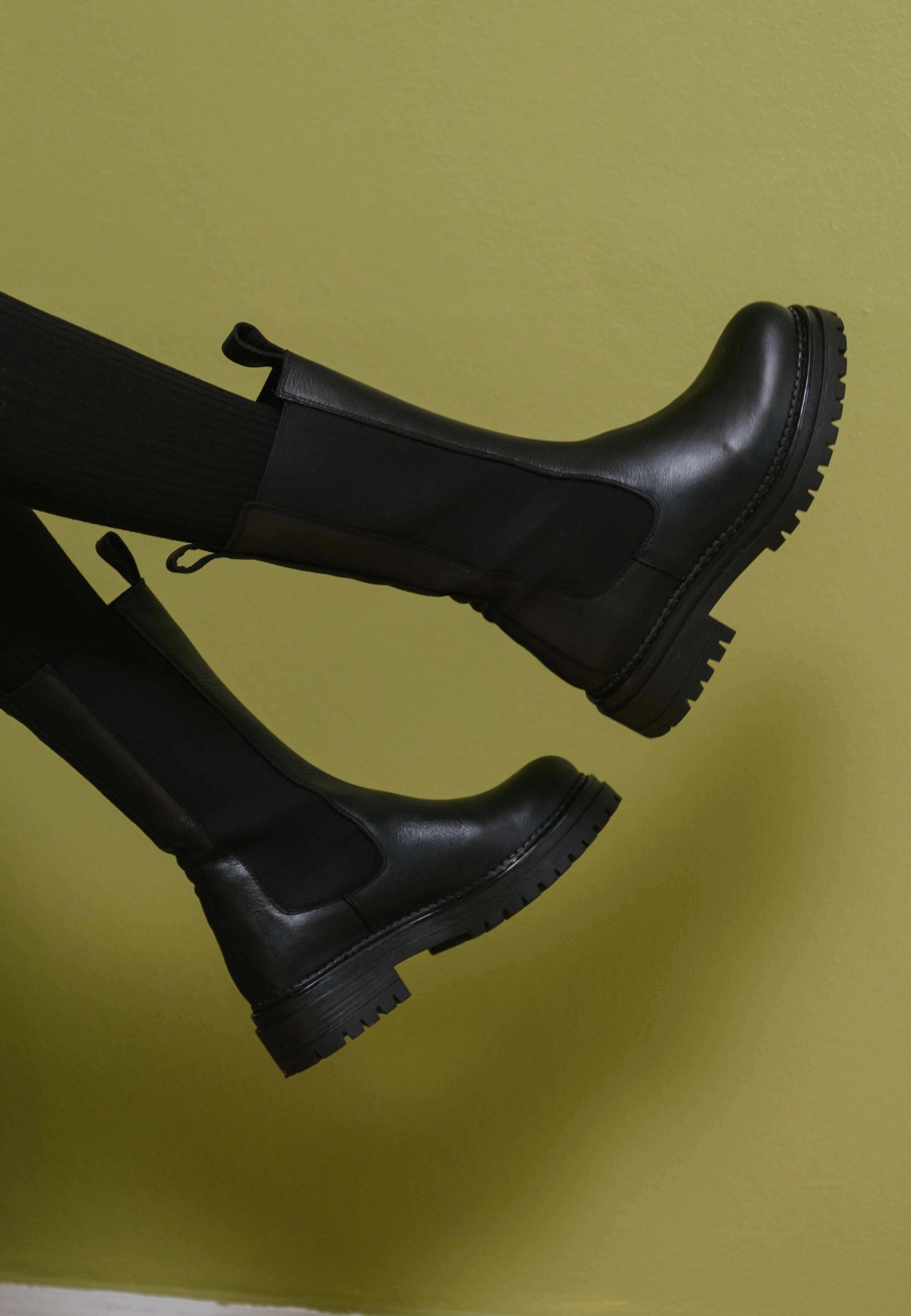 Cashannah Black High Chelsea Boot Houston Chelsea Boots