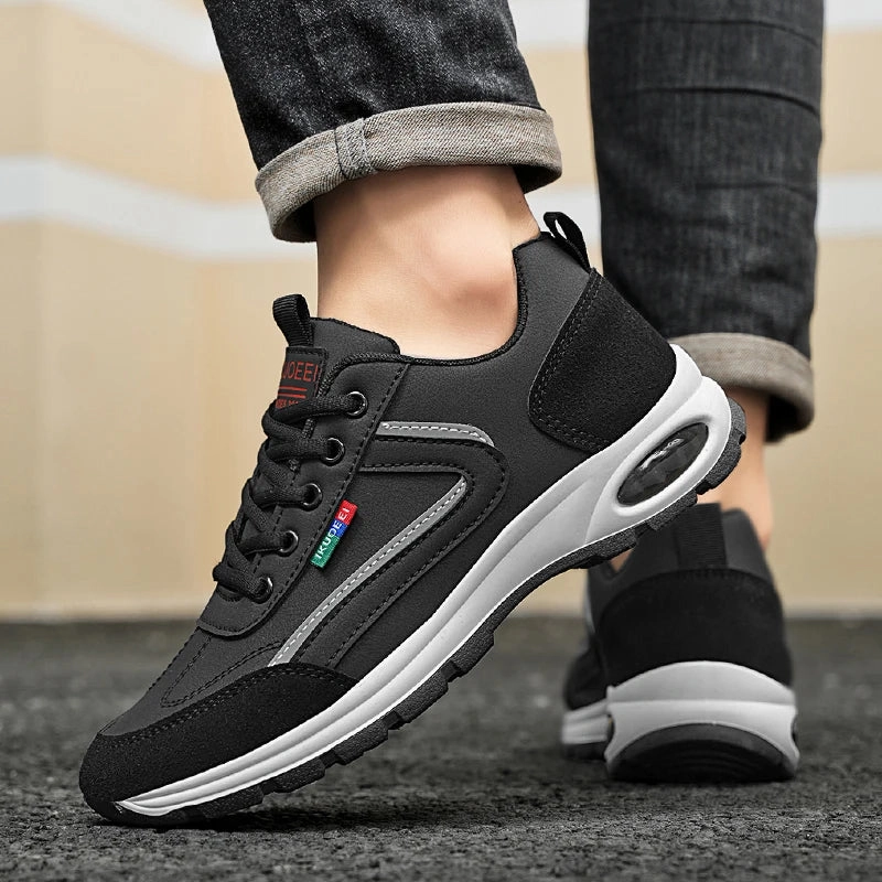 Sneakers For Casual Wear Men's Leather Sneakers for Running & Jogging