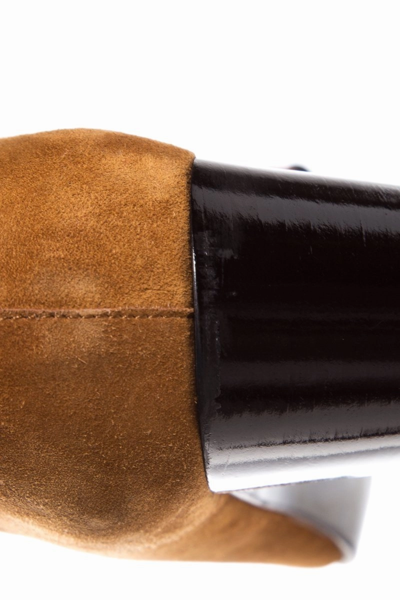 Robert Clergerie Tan Suede Knee High Boots SZ 8.5 Knee High Boots With Laces In Back