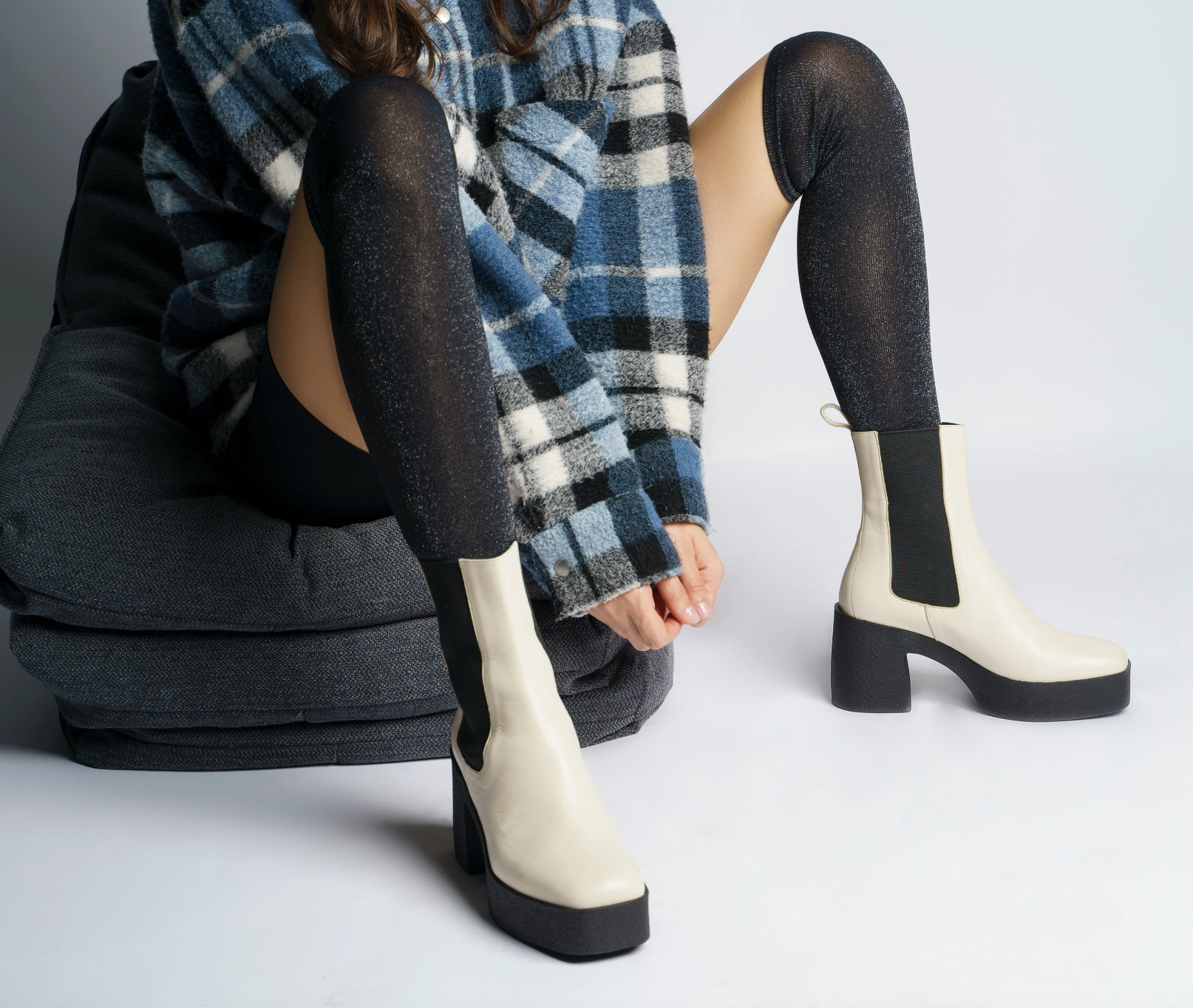 Momo Off White Leather Chelsea Boots Chelsea Boots Wide